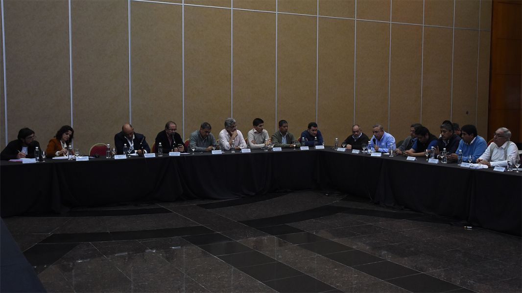 Volvieron las reuniones entre el Gobierno y los gremios por las ...